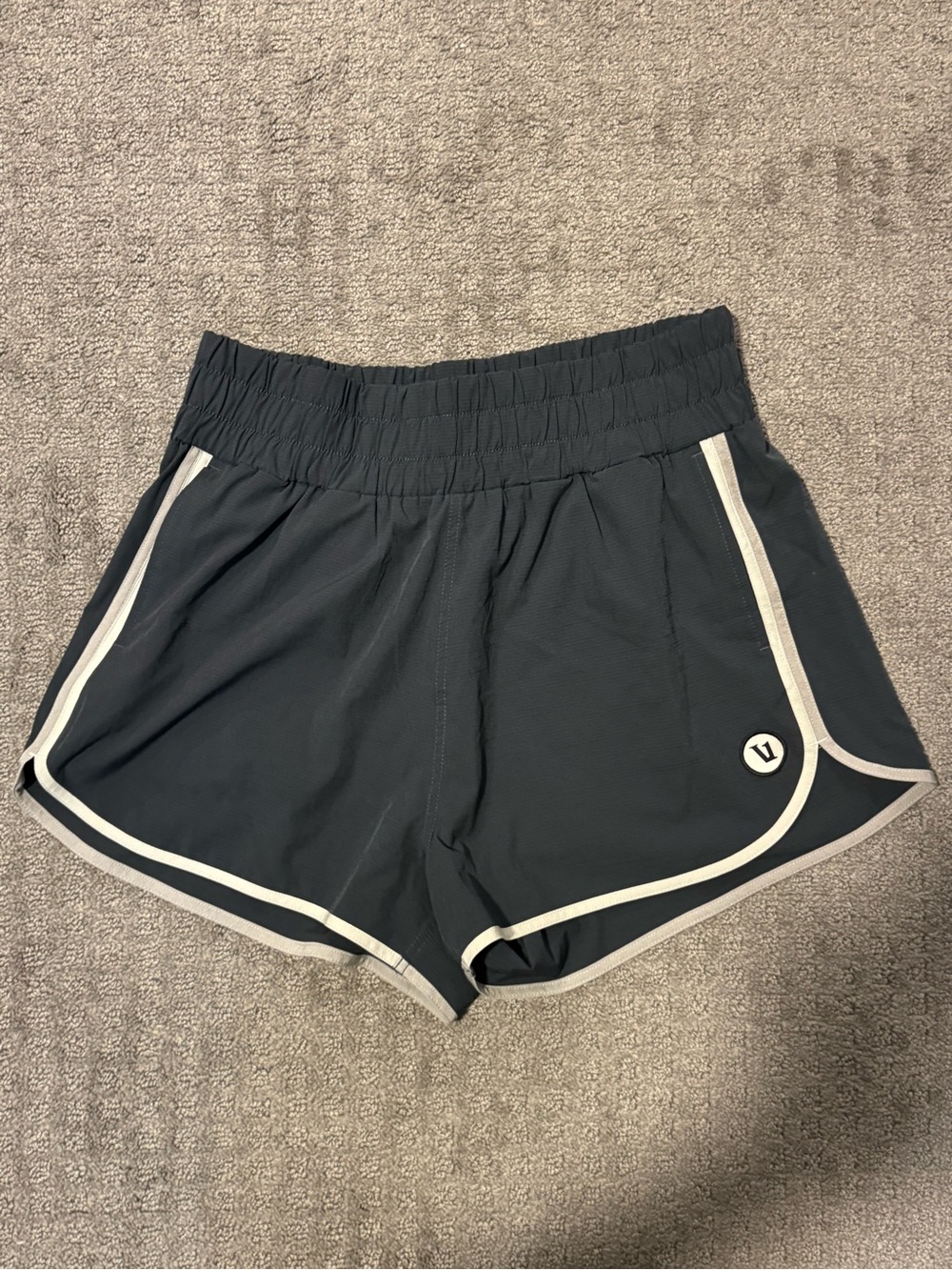 VUORI Women's Navy Performance Shorts with Contrast Trim